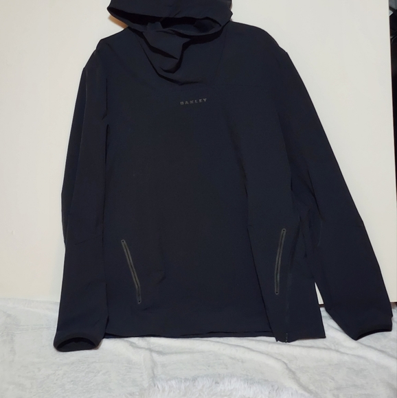 Oakley Utility Hooded Long Sleeve Tee/Large/ Black/New No Tag - Picture 6 of 15